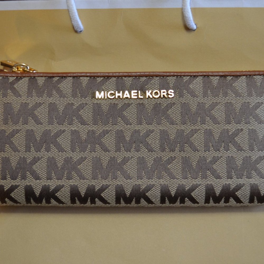 Michael Kors "MK" Monogrammed Jet Set Zip Wallet